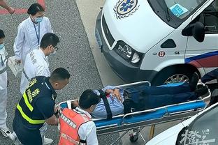 踢球注意安全？印尼一男子足球比赛中被闪电击中，不幸身亡